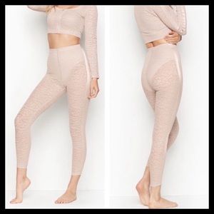 NWOT Lace Legging
